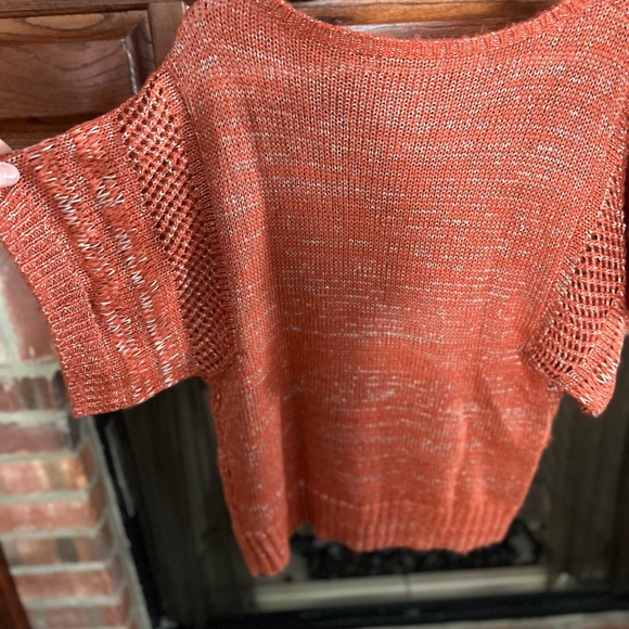Daisy Fuentes- Short-sleeve Sweater, Rust/orange w/white stitching Medium - Picture 2 of 2